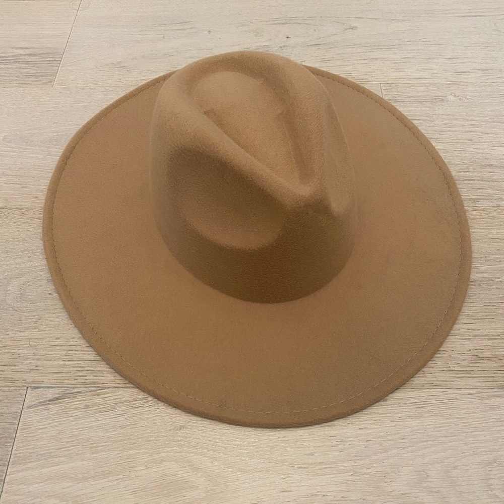 Carly Jean Los Angeles Camel Tan Hat NWOT CJLA